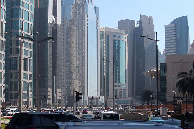 Qatar Airways free Doha city tour - Inner-city Qatar, high-rise buildings and cars