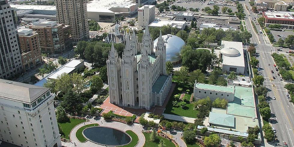  International Airport's with Free Layover Transit Tours - Salt Lake City International Airport, Utah, USA - Ariel view of Temple Square.