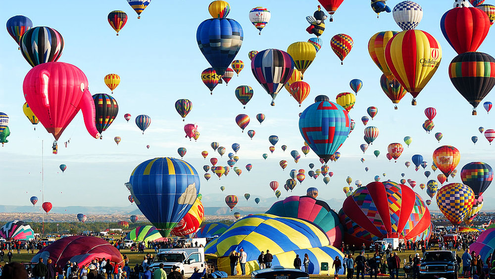 10 of the Best Places in the World to go Hot Air Ballooning: Albuquerque International Balloon Fiesta, New Mexico, USA.