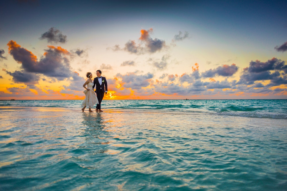 How to Keep your Honeymoon on Budget Without Sacrificing the Experience and Romance