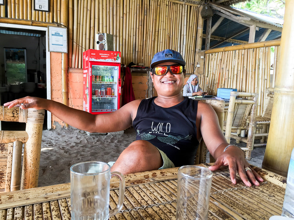 Lombok: Senggigi Beach and Drinks at Warung Paradiso Photo Diary, Indonesia.