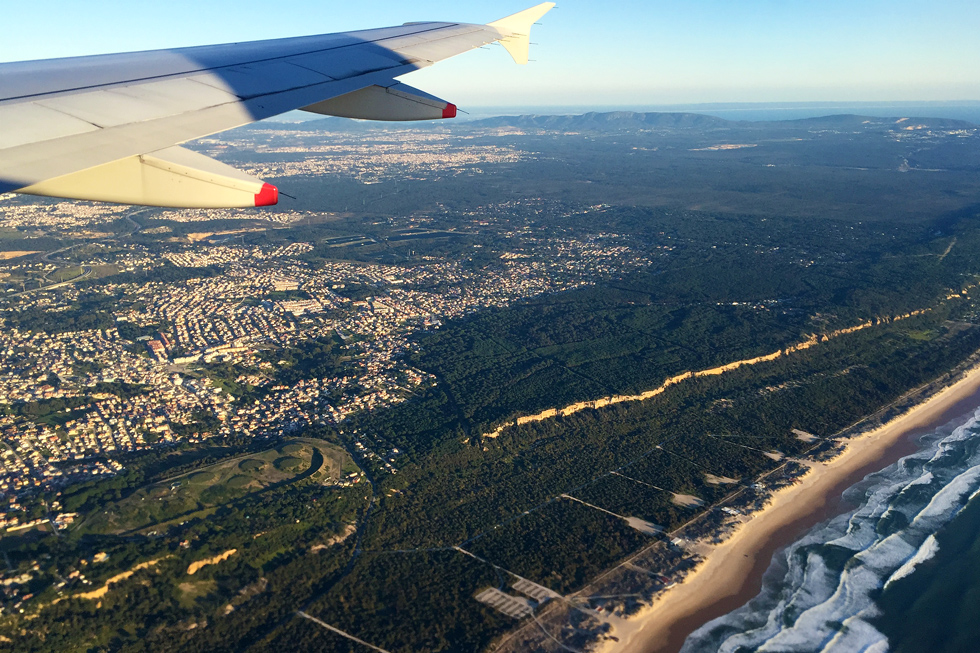 Reaching Portugal en route from Heathrow - Landing in Lisbon - Tilytravels