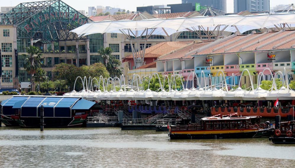 A view of Clarke Quay from the Singapore River.