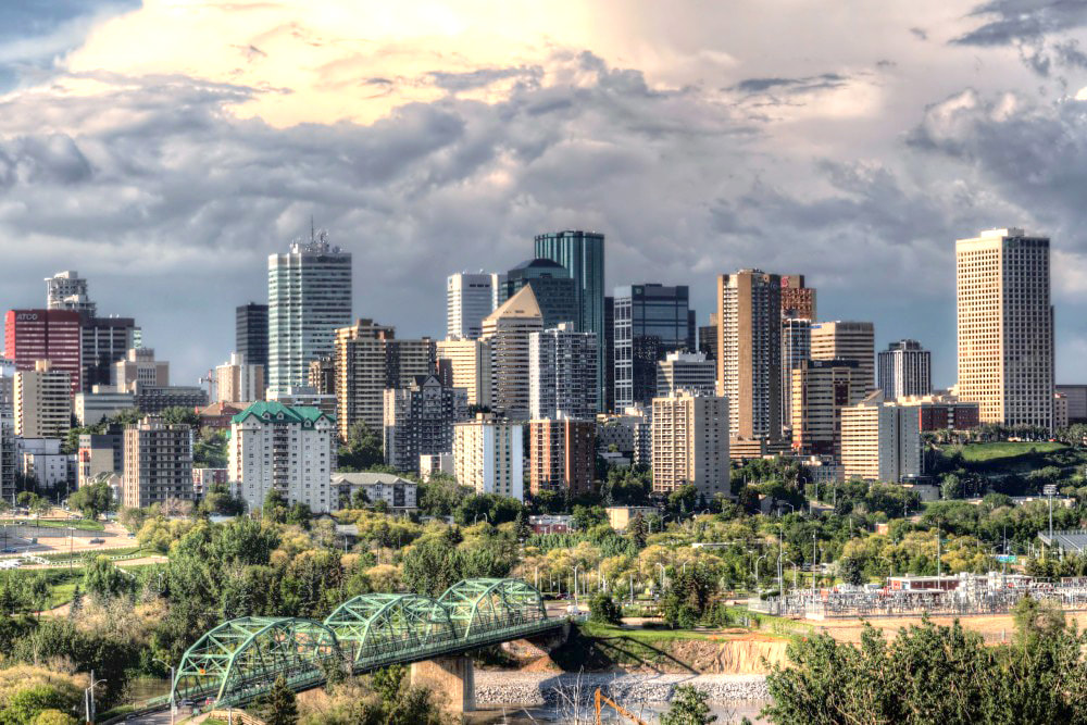 Alberta: 8 Facts Every Visitor to Edmonton Should Know.