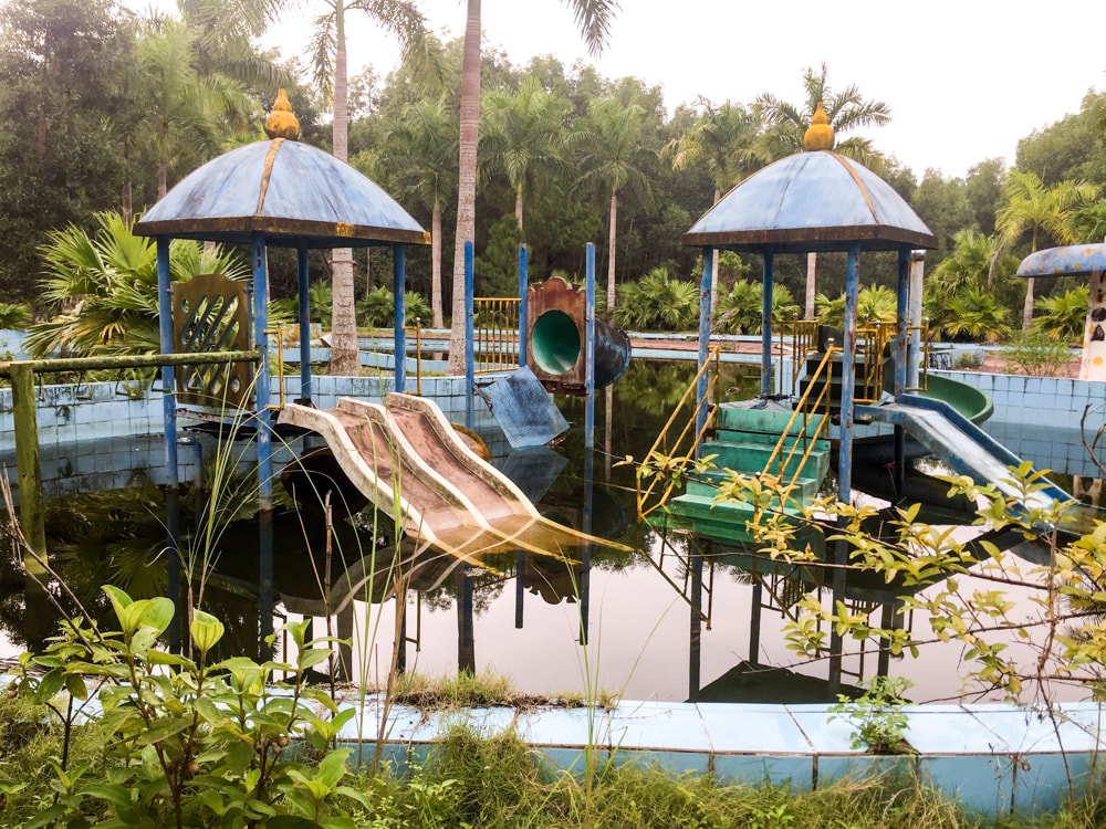 The kiddies pool and mini slides // Hue: Ho Thuy Tien, Photos of Vietnam's Abandoned Water Park.