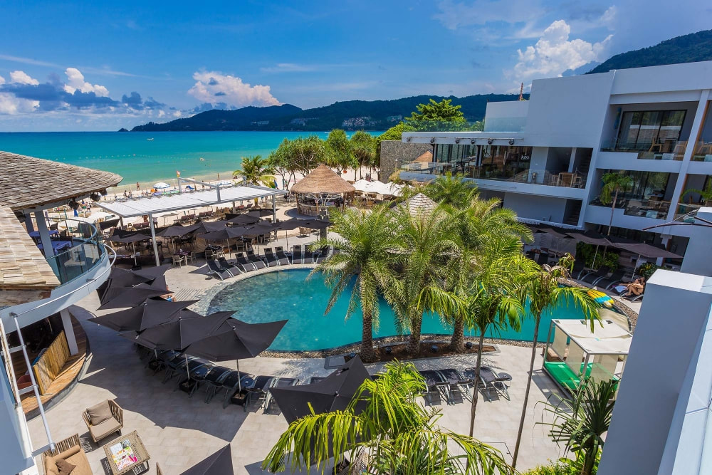 Hotel Kuto, playa de Patong, Tailandia.