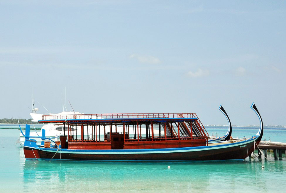 Laamu Atoll: The Perfect Setting for the Luxury Honeymoon of your Dreams // Traditional Dhoni Boats, Maldives.