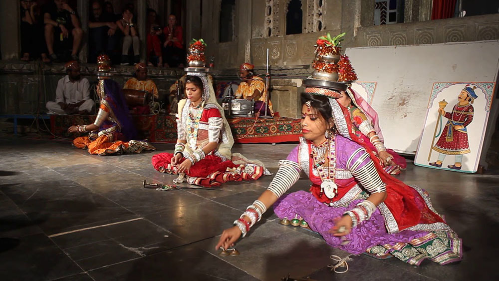 Rajasthan Folk Dance. Terah Taali performance.